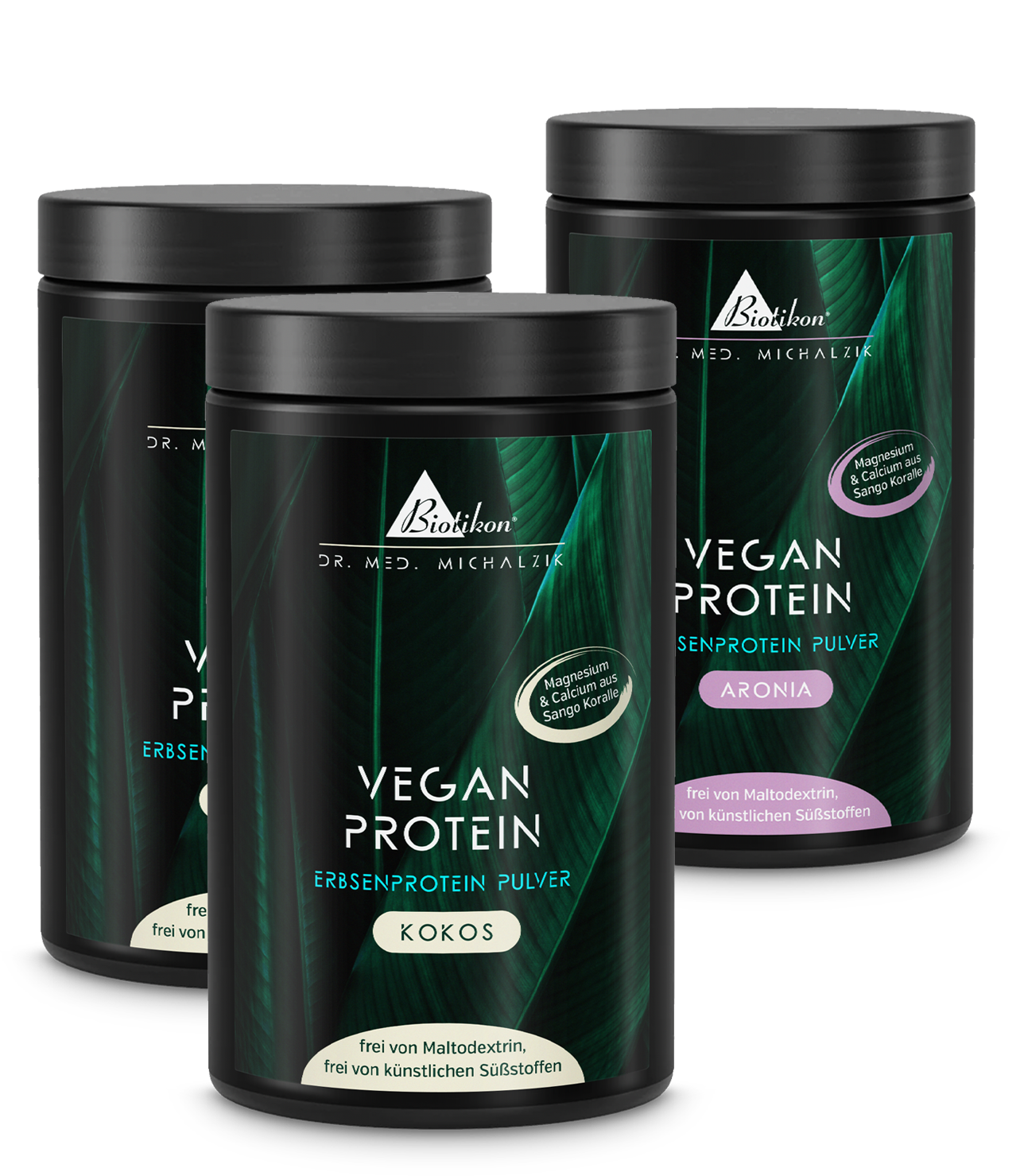 Tre lattine di polvere di proteine vegetali bianche, aromatizzate al cocco e all'aronia, ciascuna 300g.
